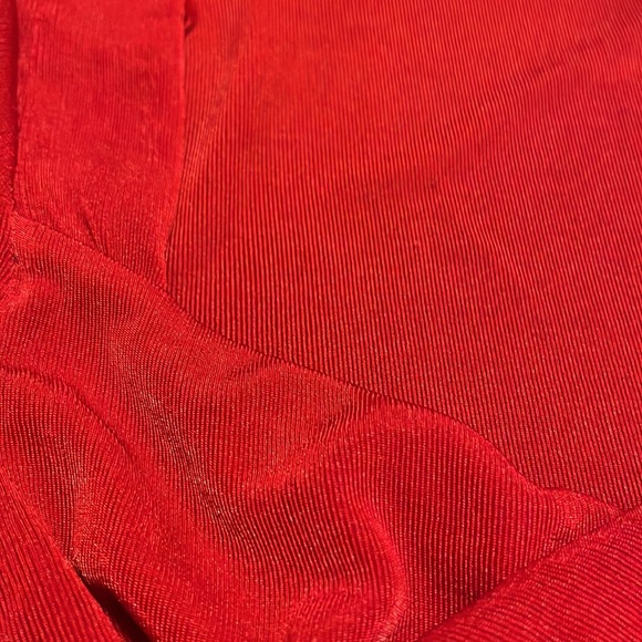 Red crop longsleve. - Picture 4 of 4